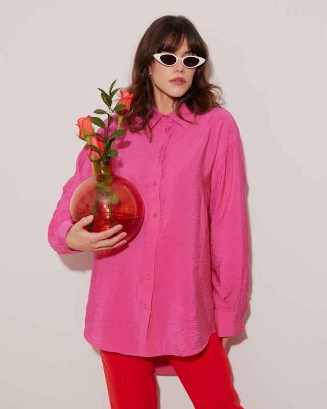 Fashion influencer sharing outfit inspiration on Muse app
